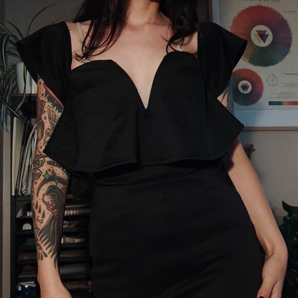 MINI BLACK DRESS - Picture 1 of 7